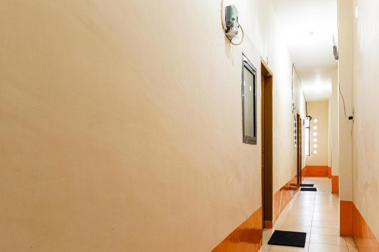 Reddoorz Syariah @ Jalan Setiabudi Medan 3 Exteriör bild