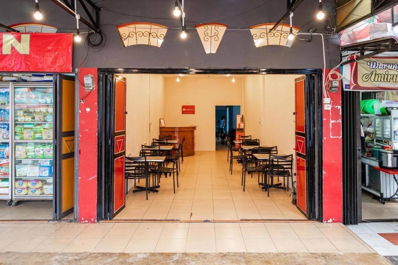 Reddoorz Syariah @ Jalan Setiabudi Medan 3 Exteriör bild