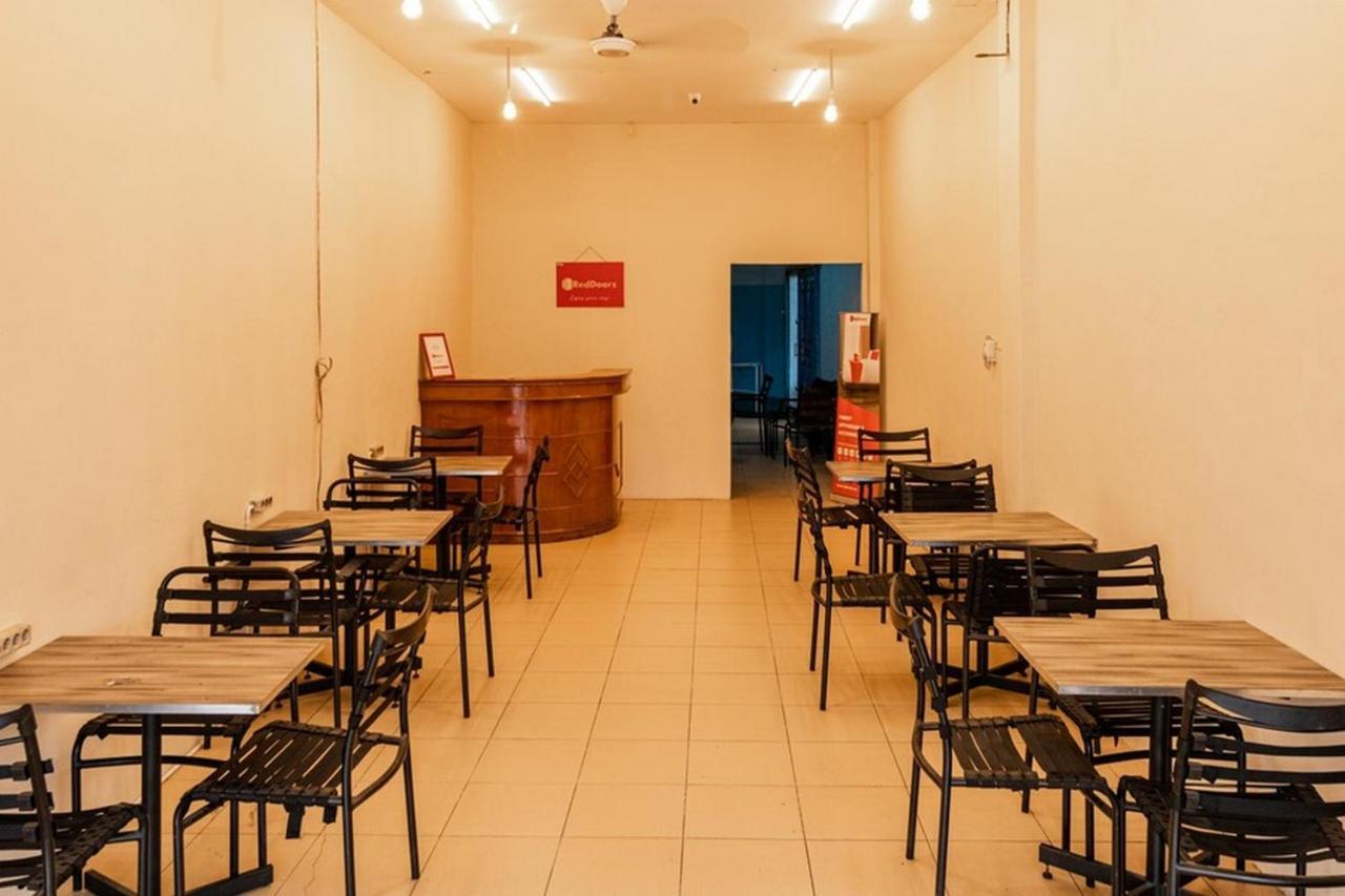 Reddoorz Syariah @ Jalan Setiabudi Medan 3 Exteriör bild