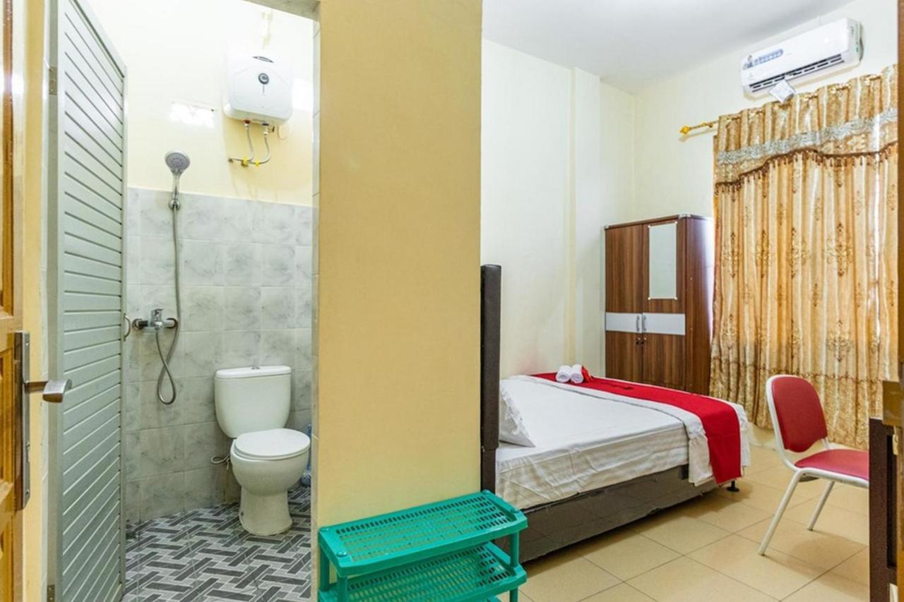 Reddoorz Syariah @ Jalan Setiabudi Medan 3 Exteriör bild