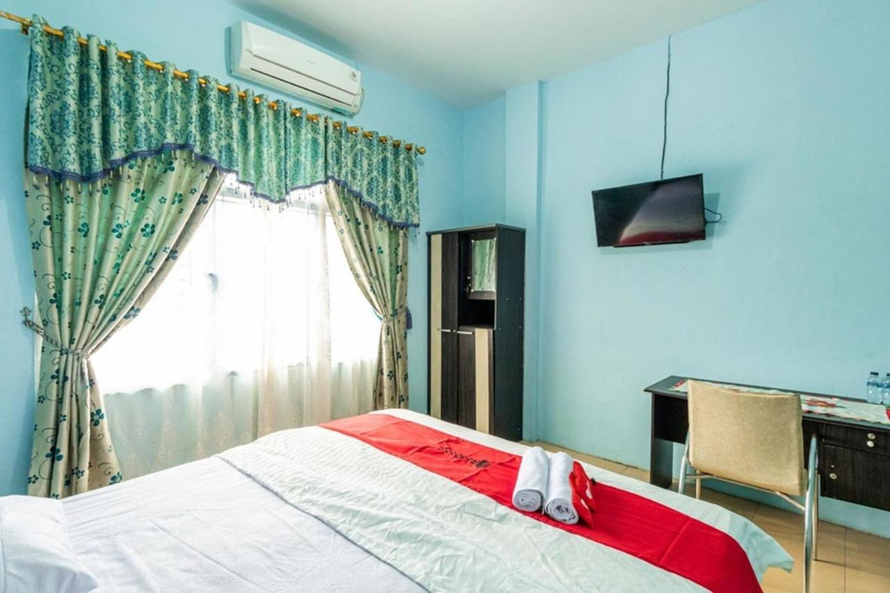 Reddoorz Syariah @ Jalan Setiabudi Medan 3 Exteriör bild