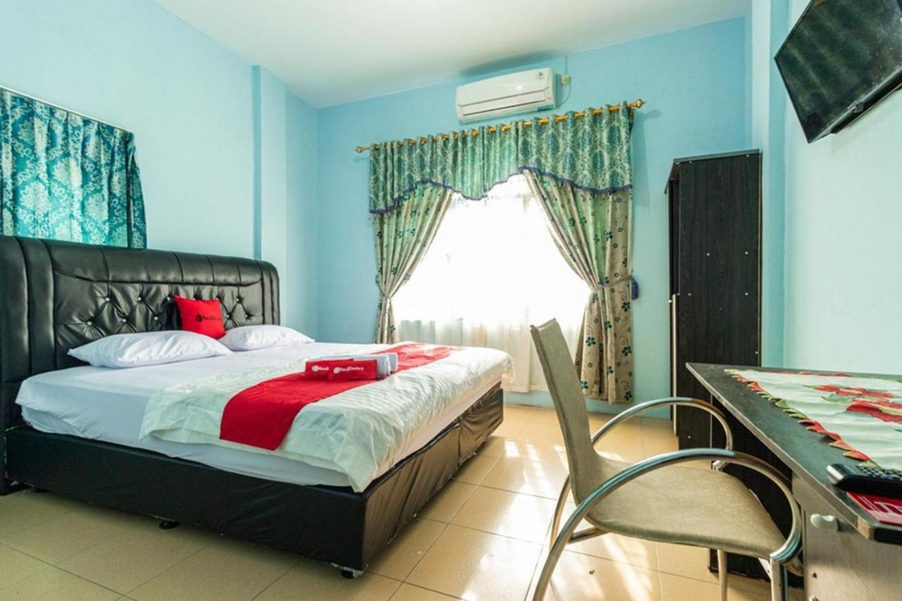 Reddoorz Syariah @ Jalan Setiabudi Medan 3 Exteriör bild